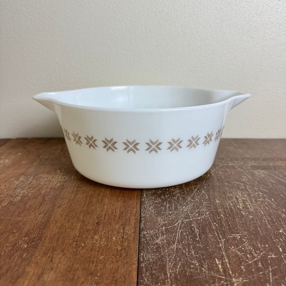 Pyrex Town & Country Brown Star #475 2 1/2 Qt 1963-1967 Casserole Dish